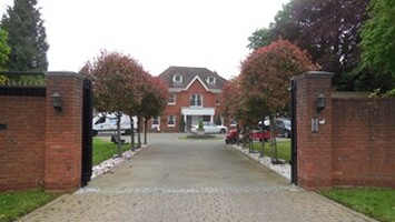 Hartley-Kent: Byfields, Ash Road