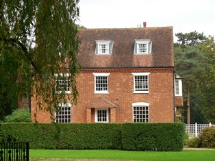 Hartley-Kent: Hartley Court, Church Road